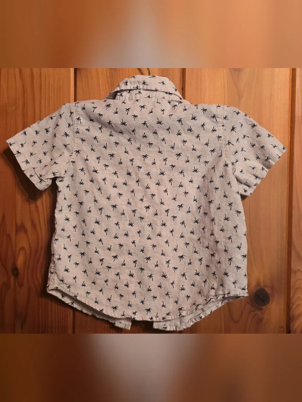 Old Navy Beige Short-Sleeve Button-Down Shirt with Navy Palm Print